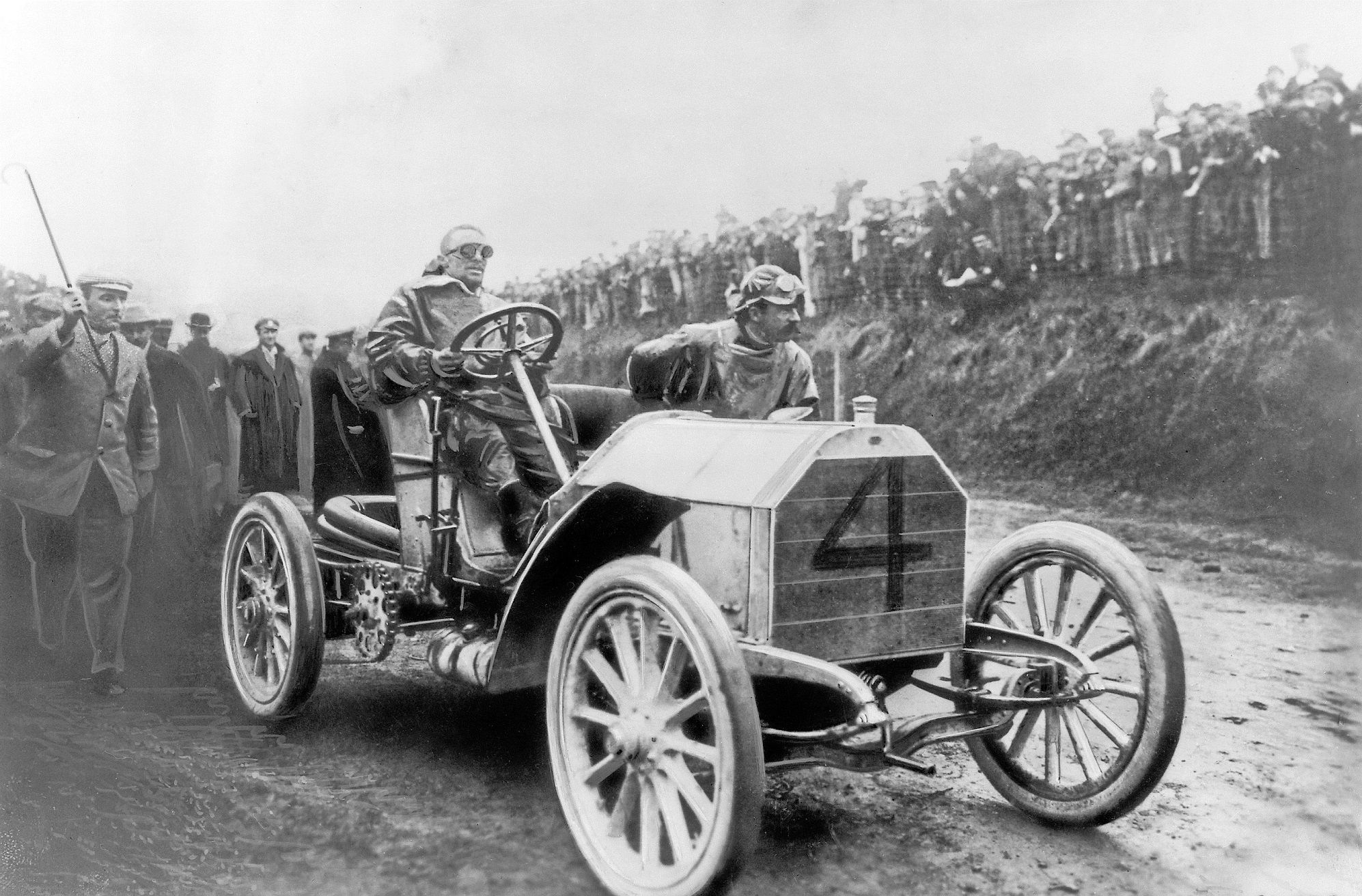 When the world famous Gordon Bennett Cup car race took place in Ireland 1903 | Season 2 – Episode 3