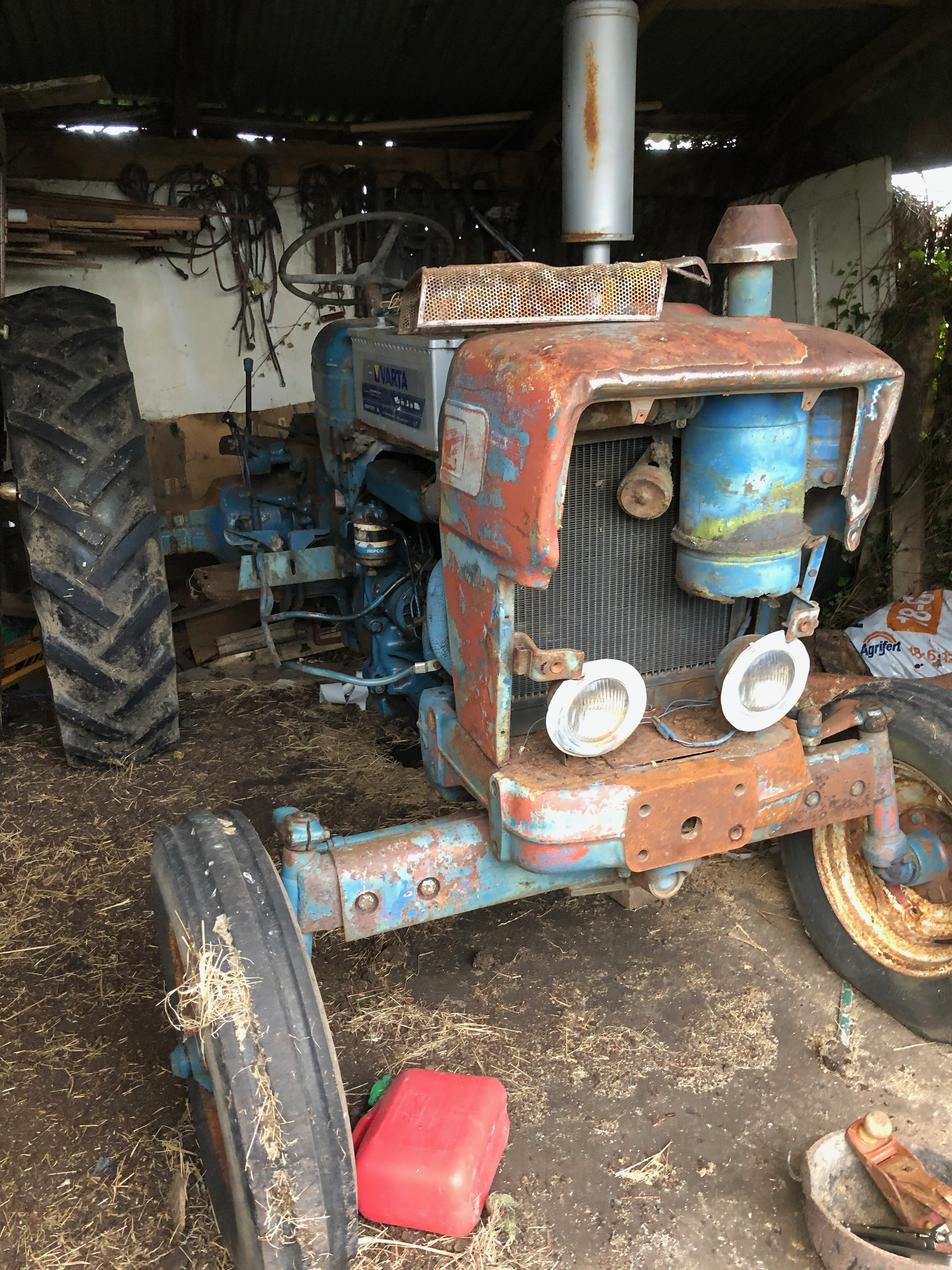 Ford tractor barn find County Leitrim | Season 1 – Episode 28