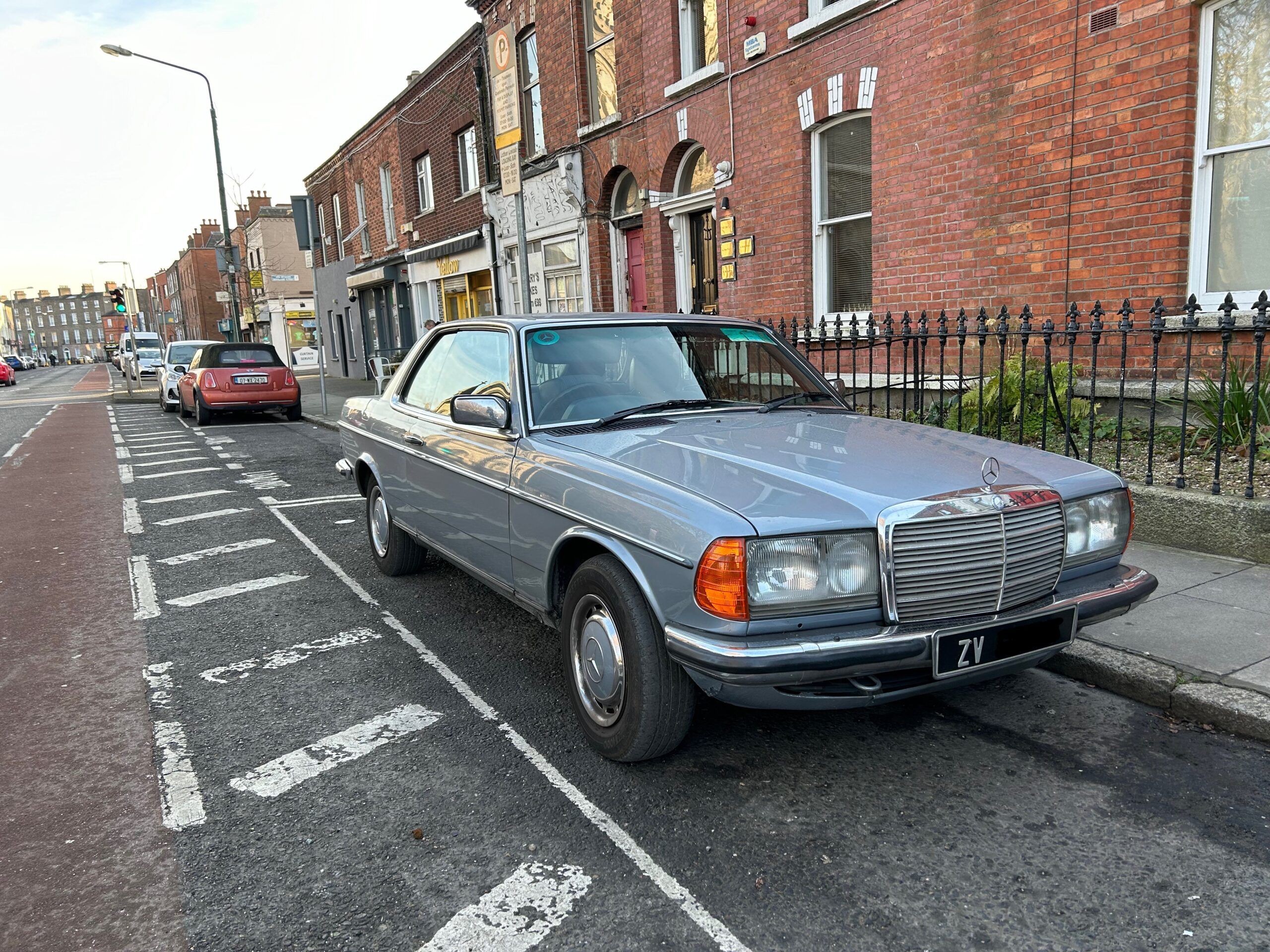 Acropolis Rally Giant 1980s Mercedes 280CE seen parading in Dublin | Season 4 – Episode 3